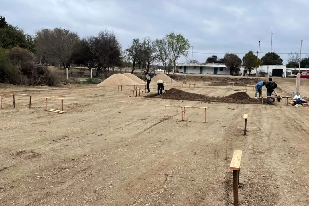 Nuevas viviendas comienzan a tomar forma en Las Chacras y San José del Morro