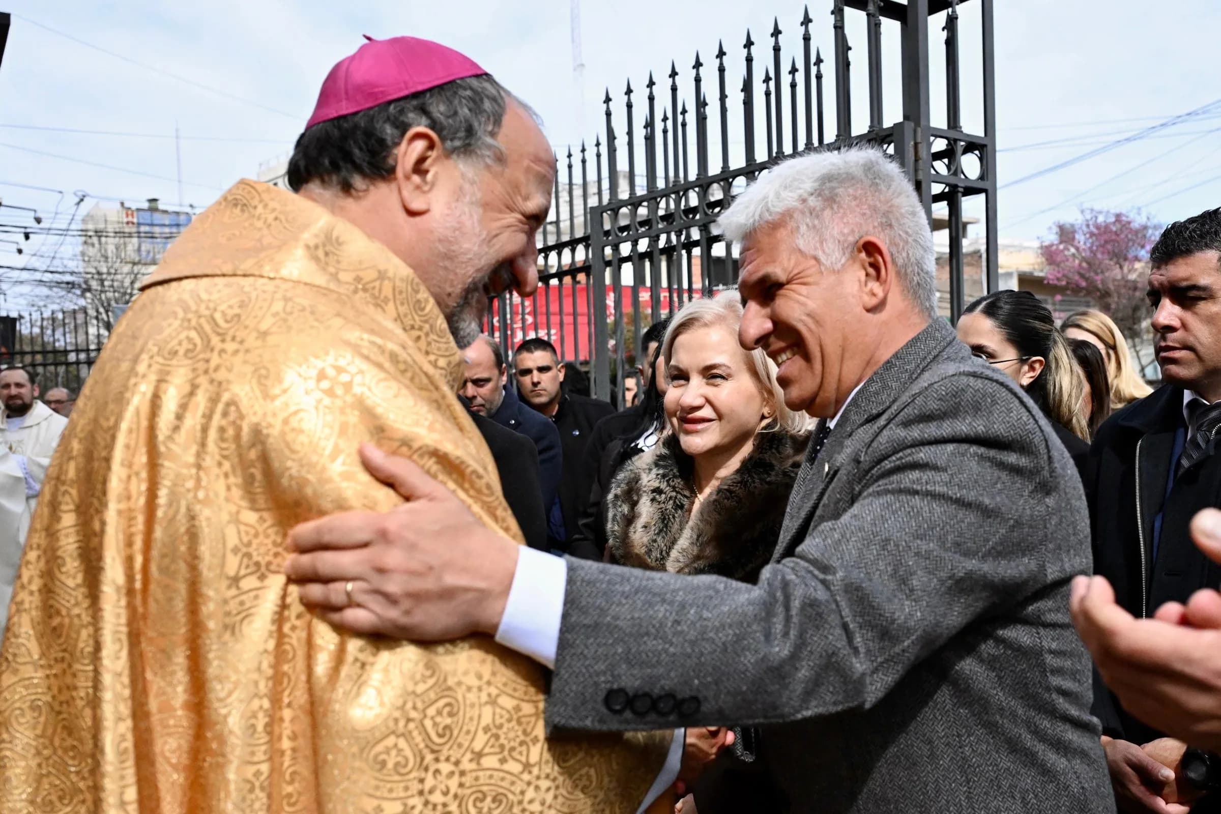 El Gobernador participó de la Santa Misa y la Procesión en honor a San Luis Rey