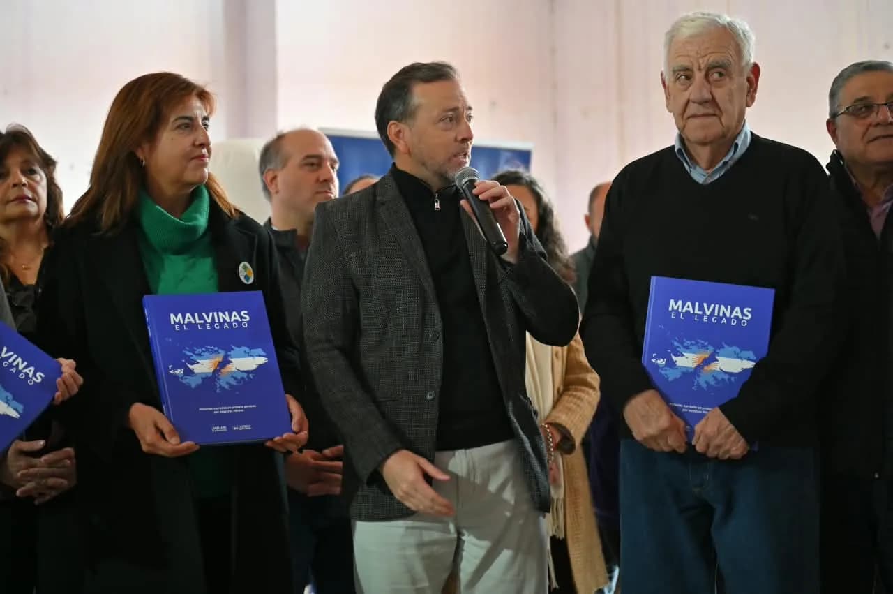 Como una herramienta diplomática, ‘Malvinas, El Legado’ habitará más bibliotecas de Villa Mercedes