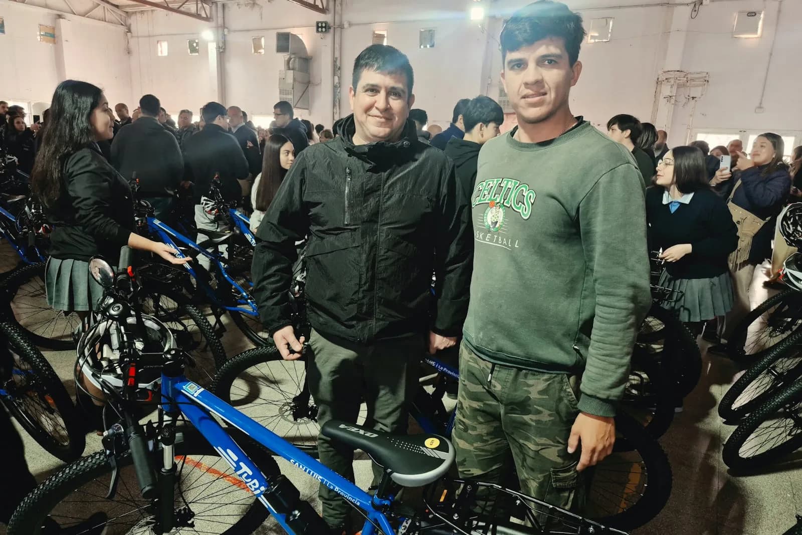 “Los chicos están felices con las bicicletas y con las futuras ampliaciones para nuestra escuela”