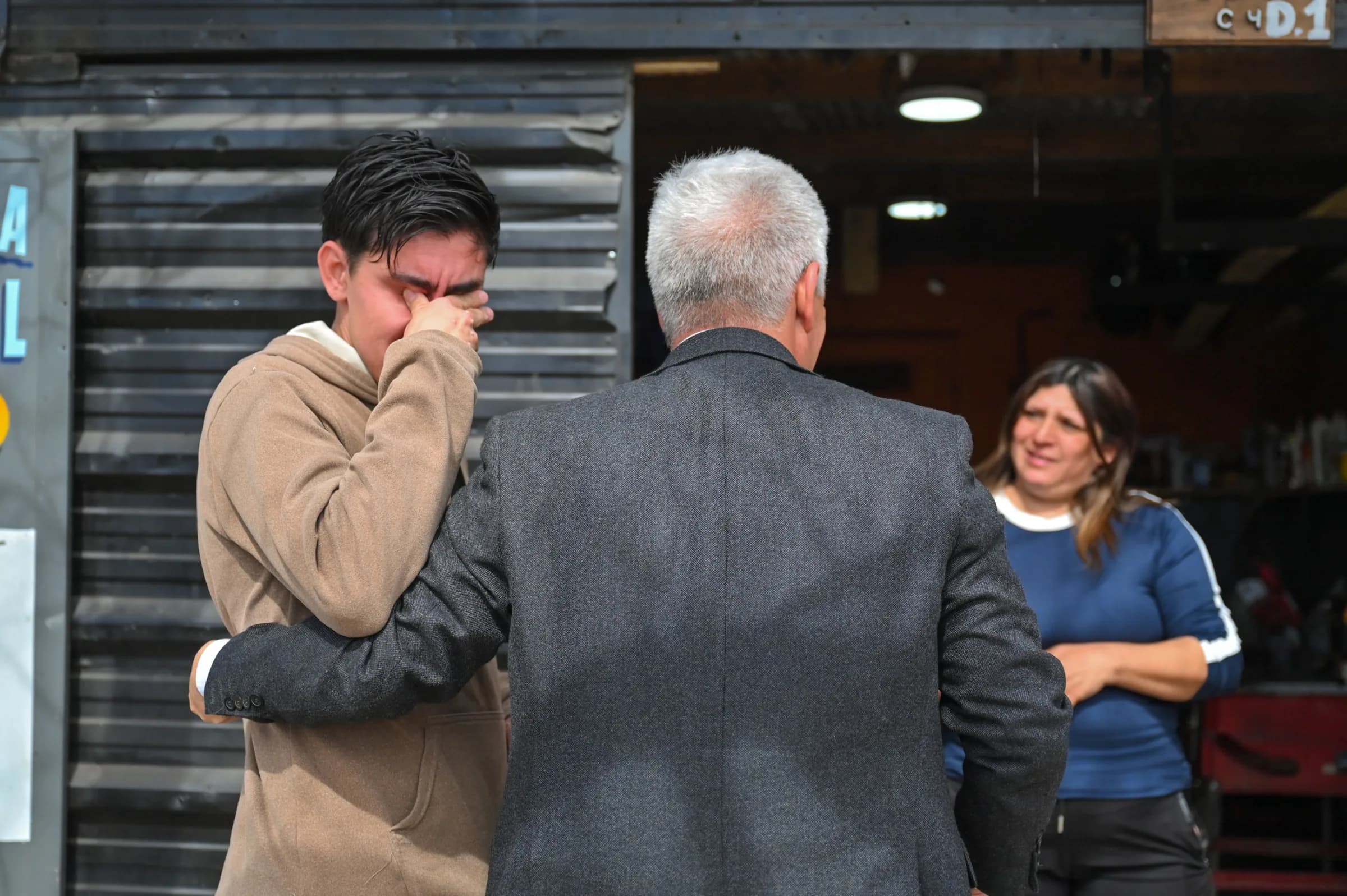 Poggi visitó una carpintería que se consolidó de la mano de ‘Mi Próximo Paso’