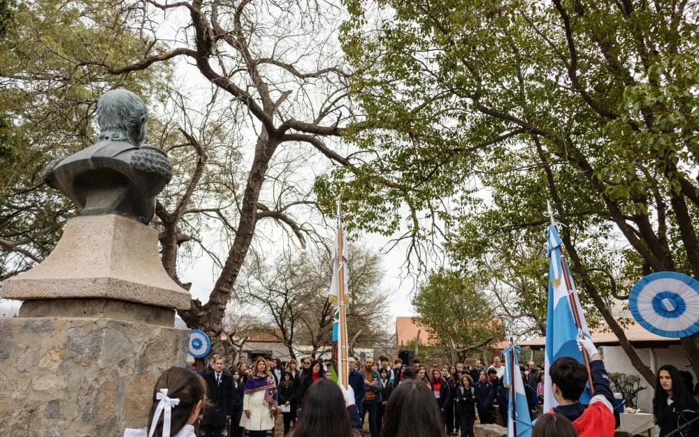 La 51° Marcha Patriótica a Pie: una tradición de la Escuela Normal que moviliza la memoria