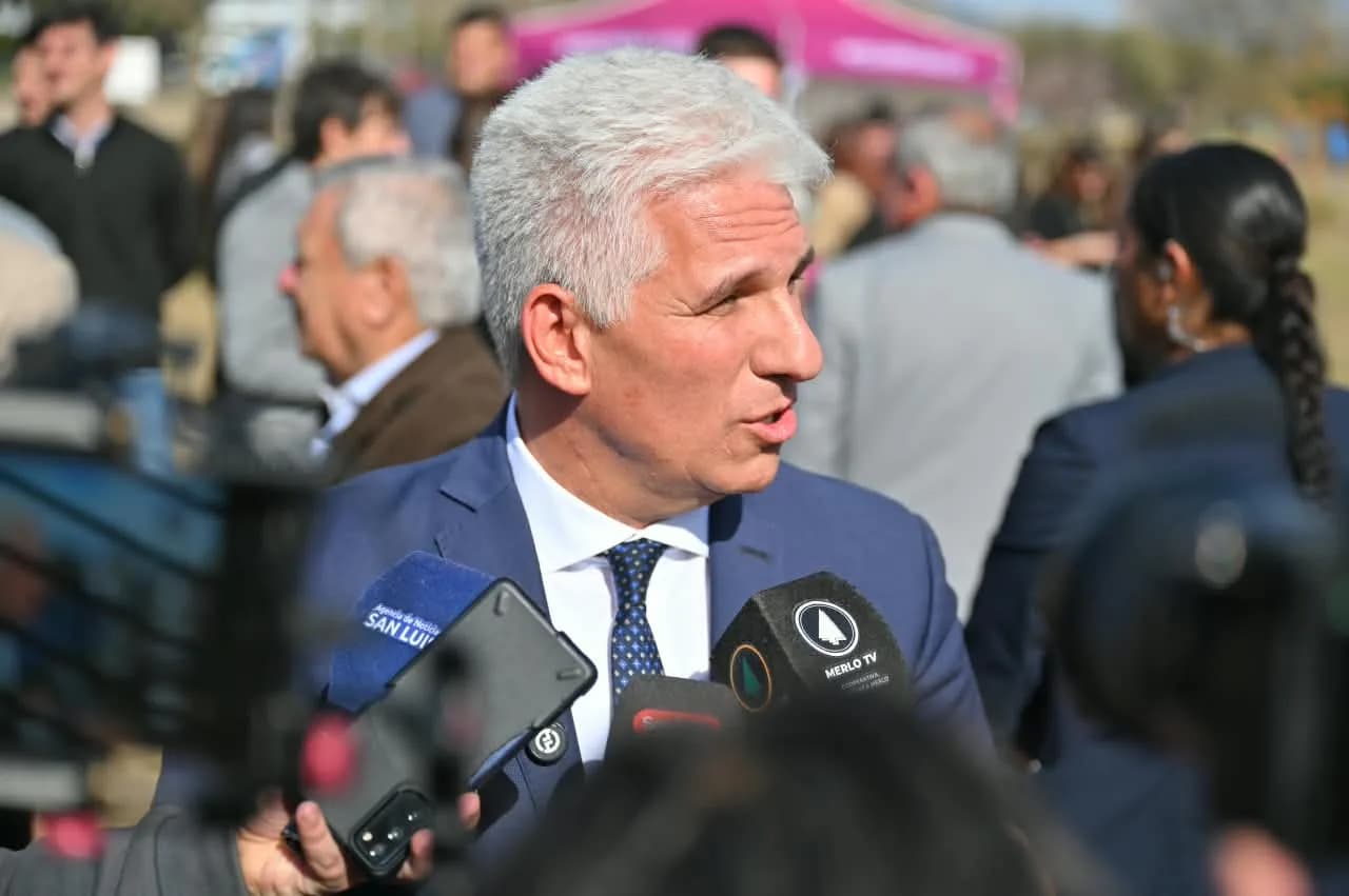 “Estamos invirtiendo más de $12.000 millones en obra pública en Merlo”