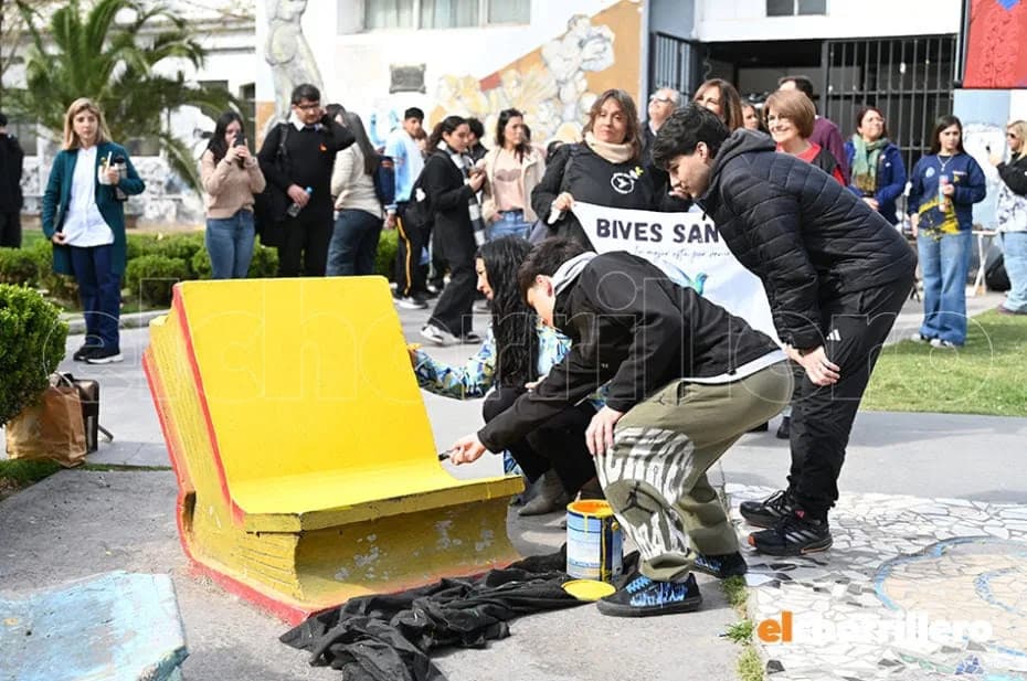 La actividad se realizó en la Plaza del Sesquicentenario.