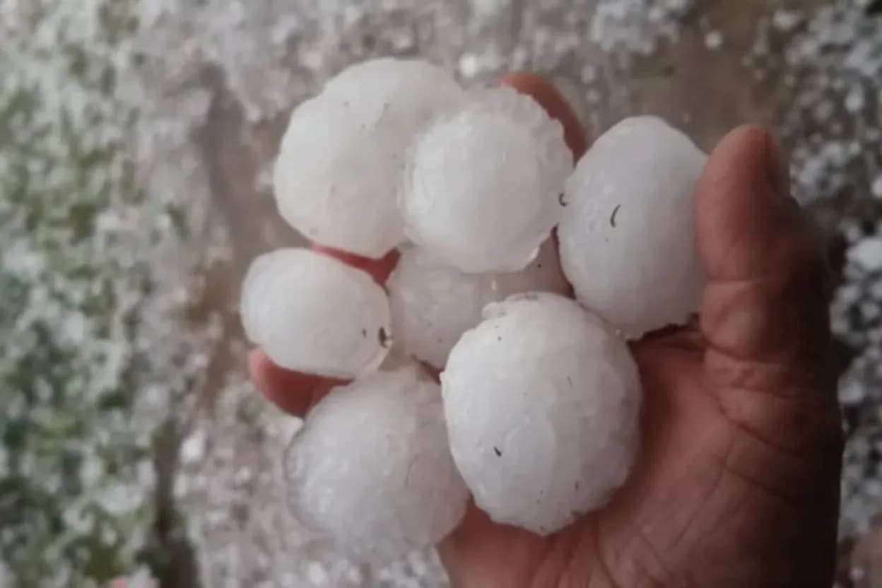 Varias ciudades de la provincia de Córdoba sufrieron graves destrozos tras la caída de granizo.