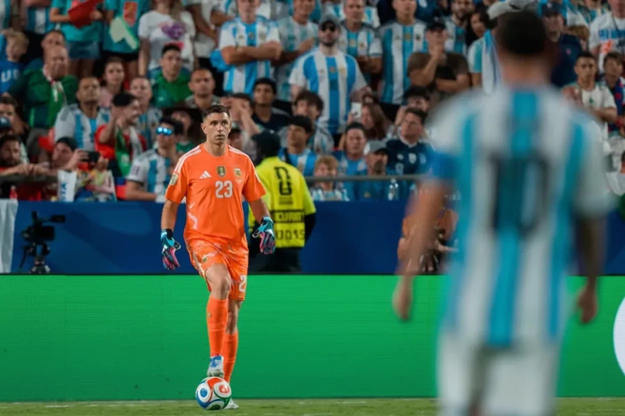 La curiosa confesión del "Dibu" Martínez sobre Messi y la Selección argentina.