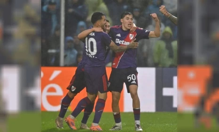 Thiago Almada le dio el tirunfo a River, sobre la hora, contra un Altético Tucumán con 10 jugadores