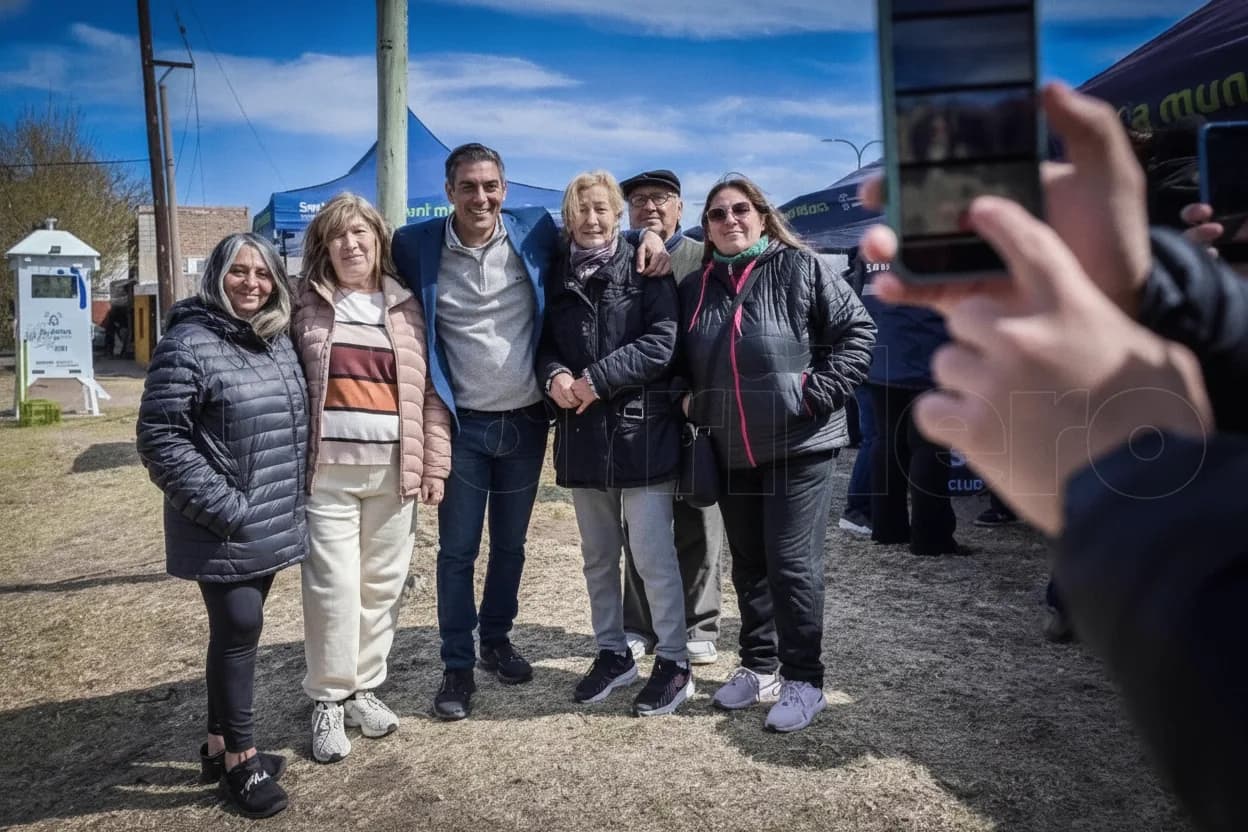 Escucha y prevención: "La Muni Más Cerca" llevó sus servicios al barrio Los Fresnos