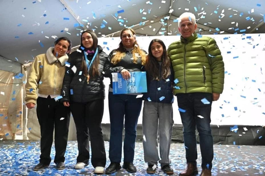 Poggi reafirmó la política habitacional con la entrega de nueve viviendas en Tilisarao.