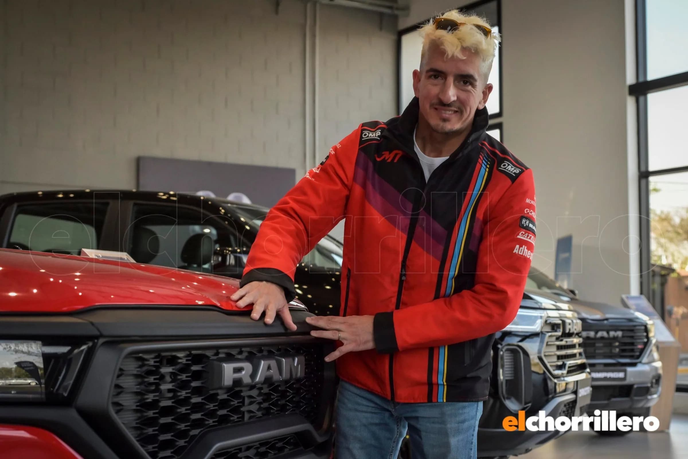 Juan Martín Trucco pasó por Jeep y RAM de Familia Parra antes de correr en San Luis: autógrafos, fotos y mucha expectativa