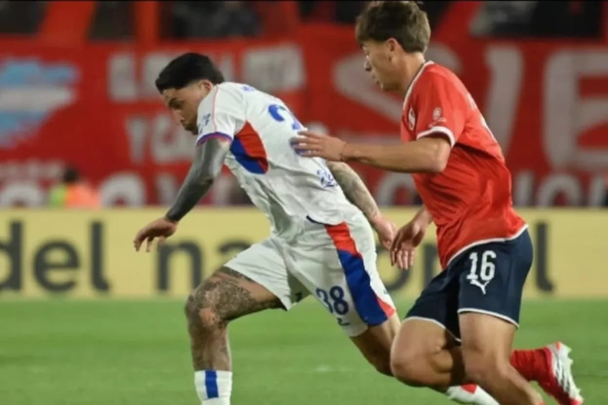 El partido se jugó en el estadio Libertadores de América.