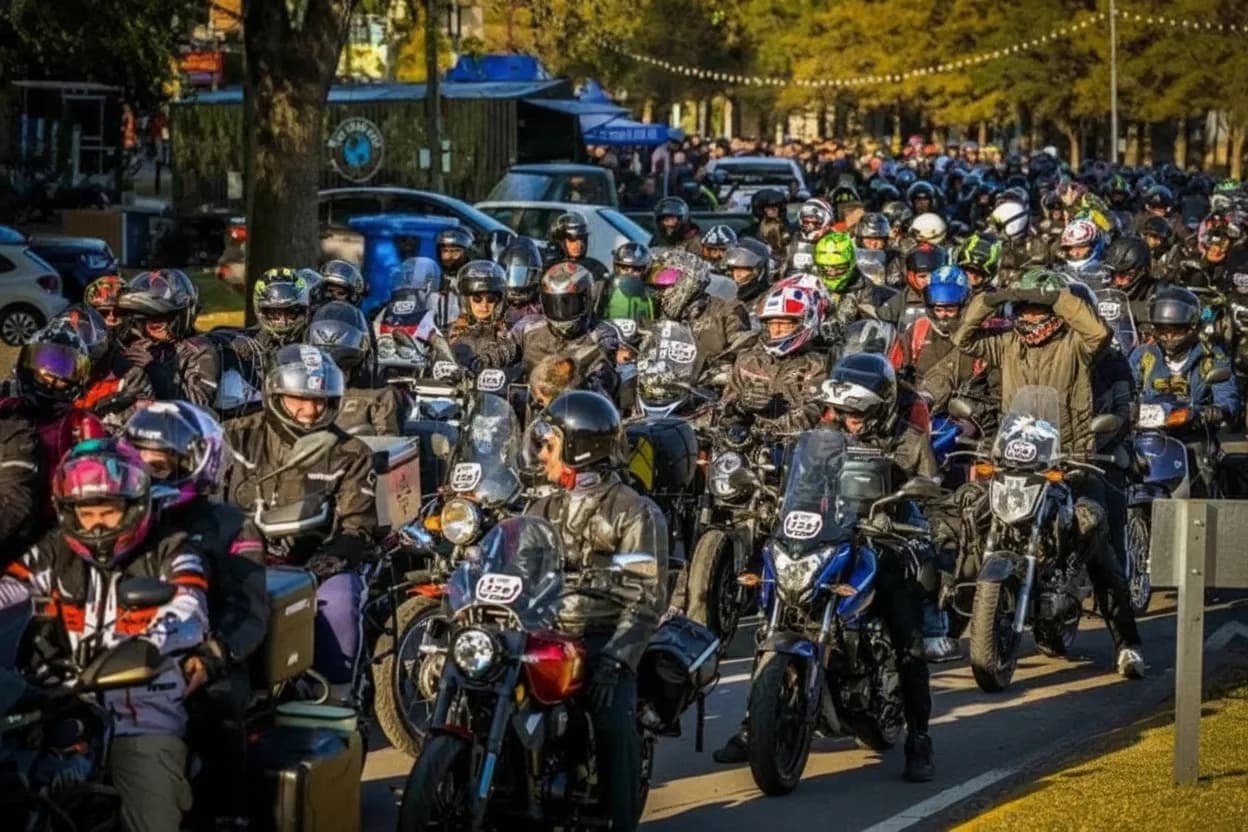 El Alibikers Moto Ride reunió a más de mil participantes.