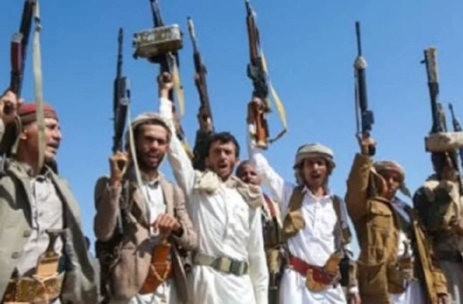 Hutíes bombardearon base militar en el sur de Arabia Saudita.