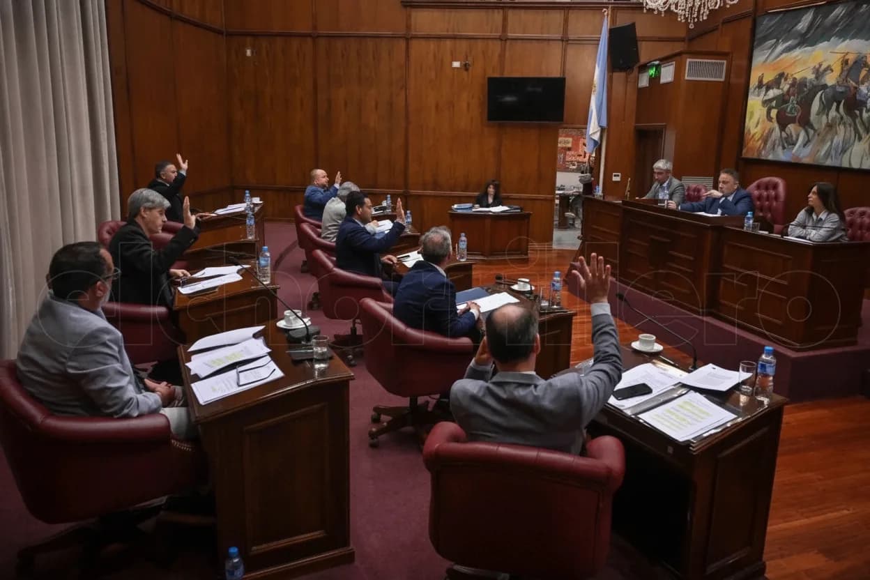 La ley de Poggi de desendeudamiento familiar por aprobada por la Legislatura.