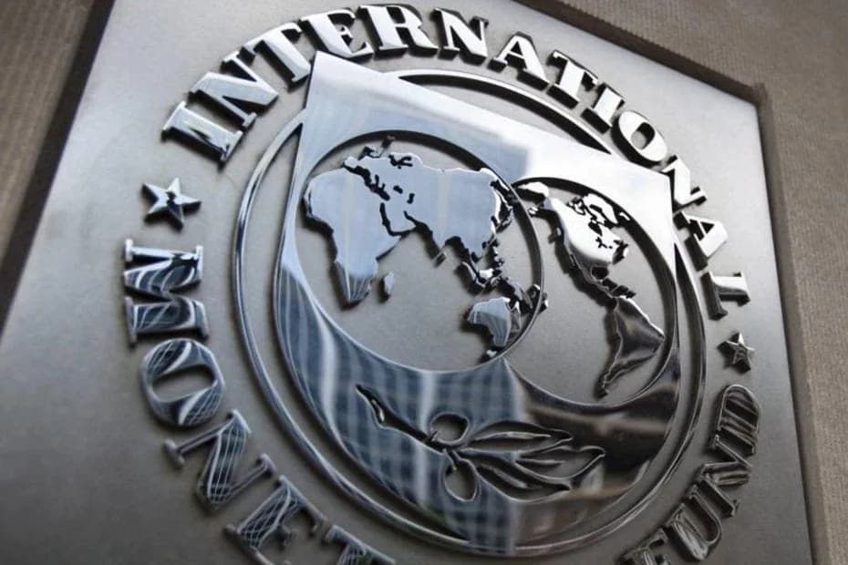 Fototografíau del logotipo del Fondo Monetario Internacional (FMI), en la sede, en Washington.