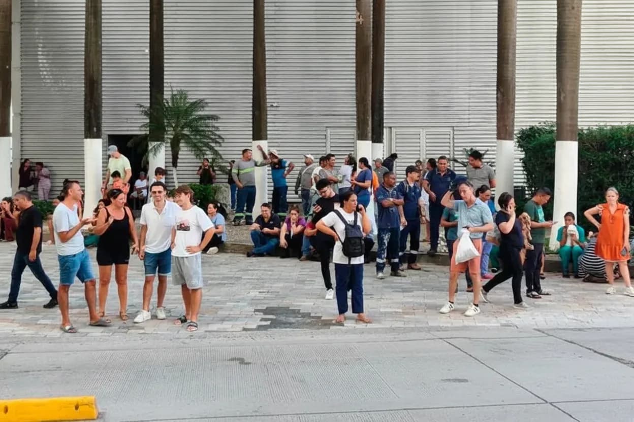 La ciudadanía ganó las calles con la esperanza de resguardarse.