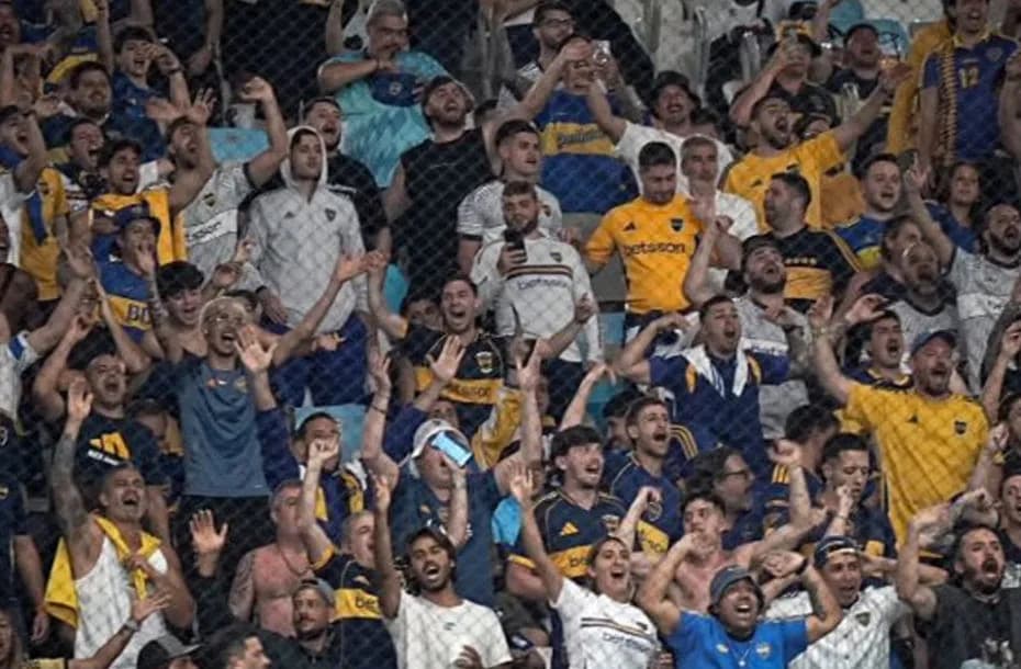 Hinchas de Boca que acompañaron al club a la semifinal, en el Maracaná.