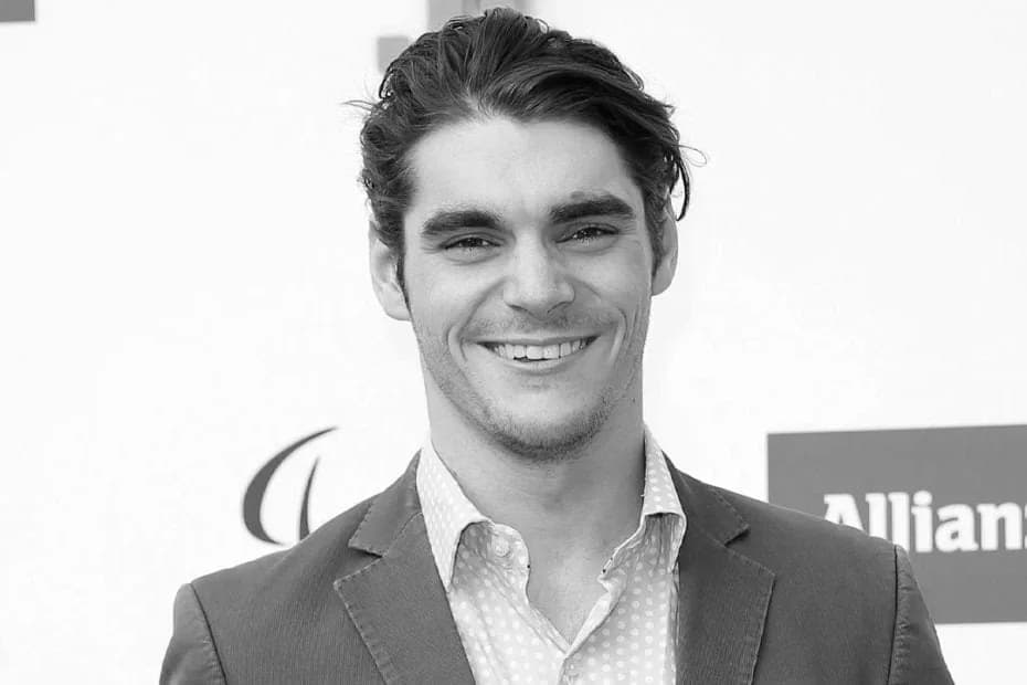 RJ Mitte.