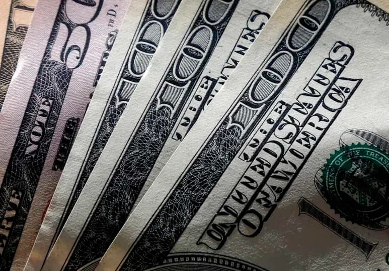 El dólar cumplió cuatro jornadas estable.
