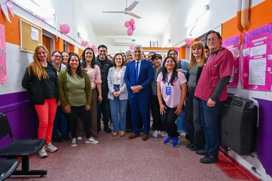 El gobernador Claudio Poggi visitó el CAPS N°12 “Dr. Julio Bona” del barrio Pucará.