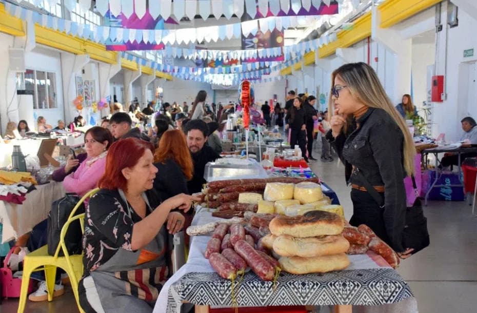 La gastronomía ocupará un lugar central en la agenda de la Nave Cultural este fin de semana largo.