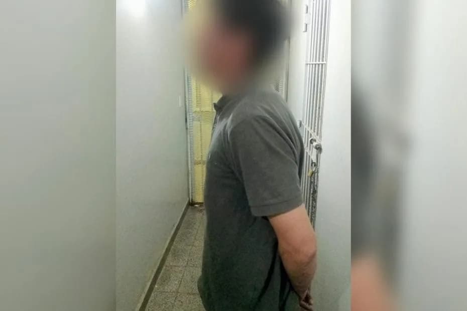 El sospechoso, de 39 años, fue localizado por la Policía en inmediaciones de las avenidas Riobamba y Eva Perón.