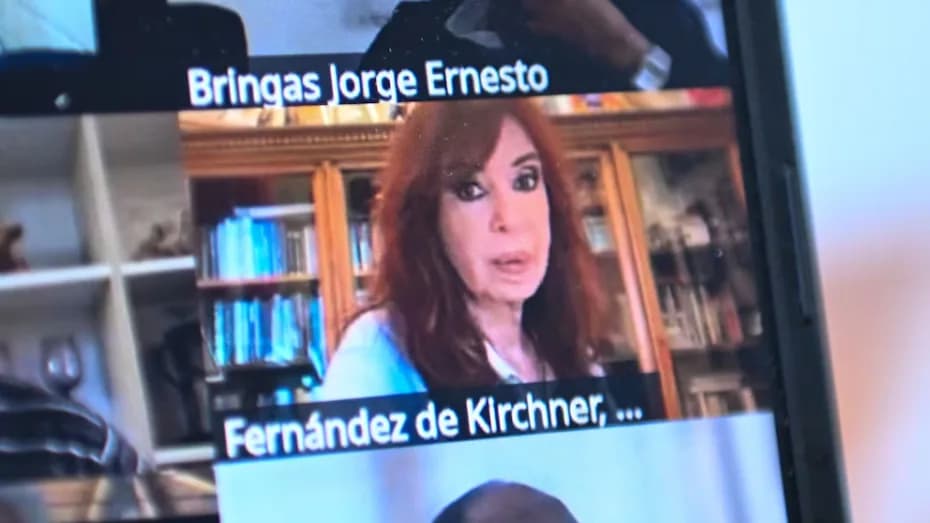 Cristina Kirchner participa del juicio de forma remota.