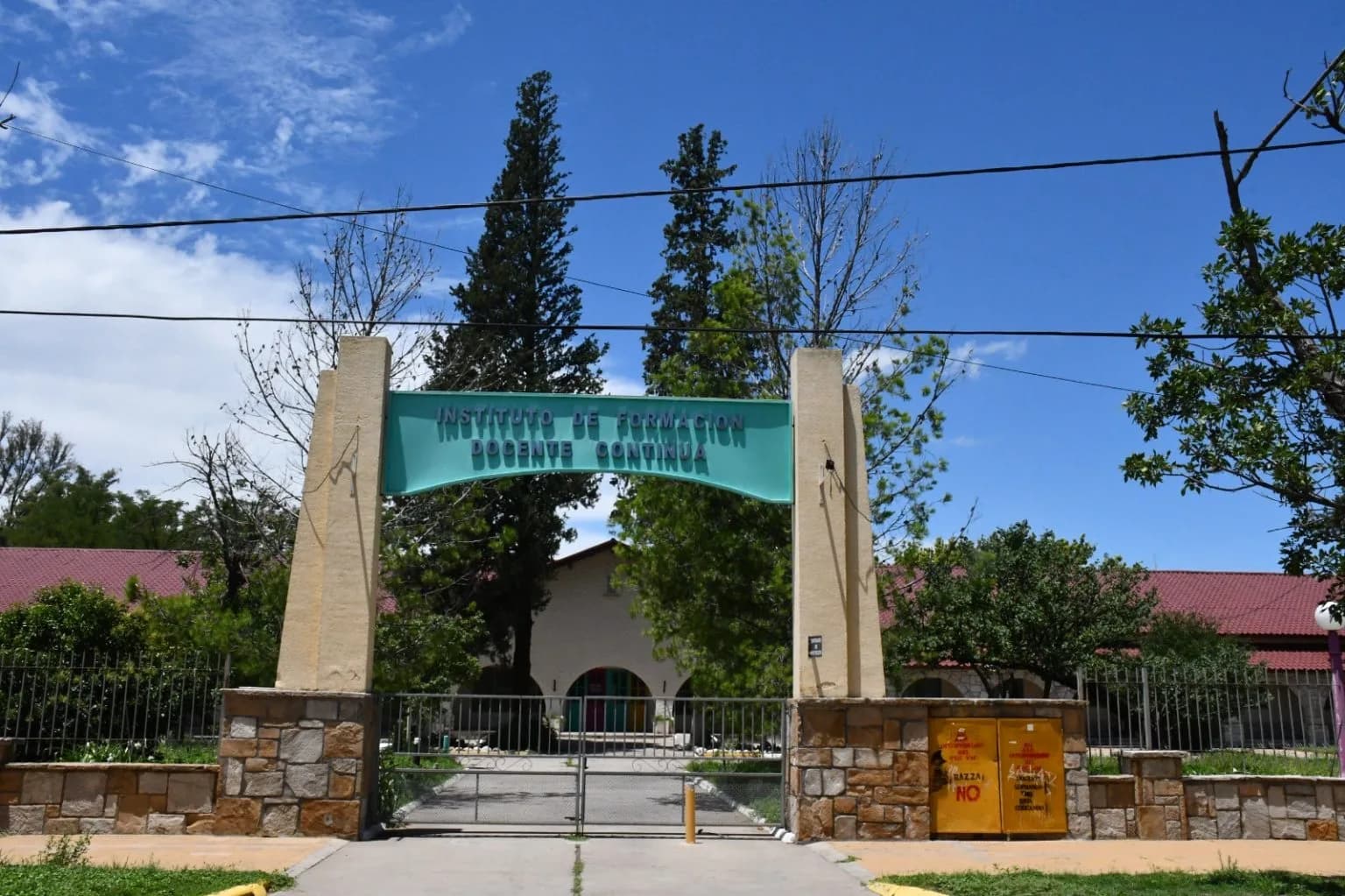 Convocan a cubrir cargos docentes en el IFDC Villa Mercedes