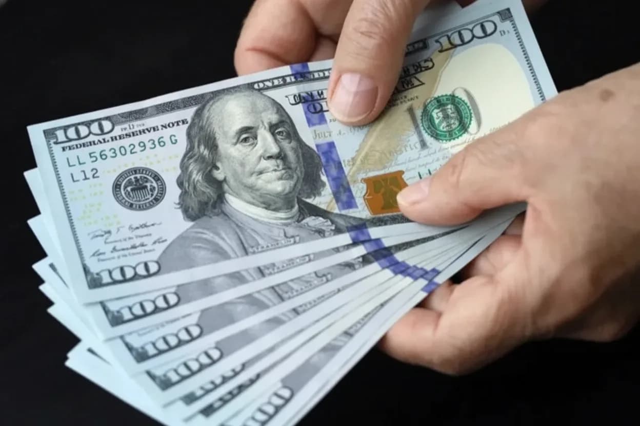 El dólar para gastos con tarjeta superó los $ 2.000.