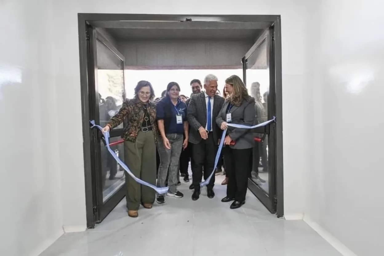 El gobernador Claudio Poggi inauguró un nuevo CAPS.