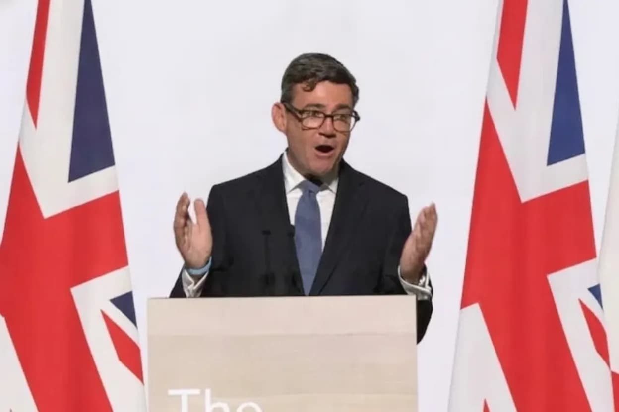 El primer ministro británico Andy Burnham.