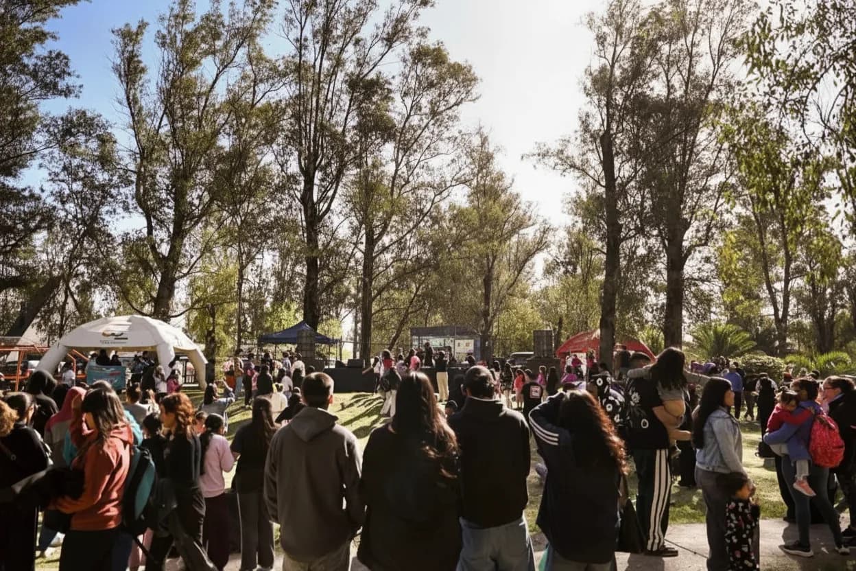 Villa Mercedes celebró la llegada de la primavera y el Día del Estudiante en el Parque Costanera El Lago