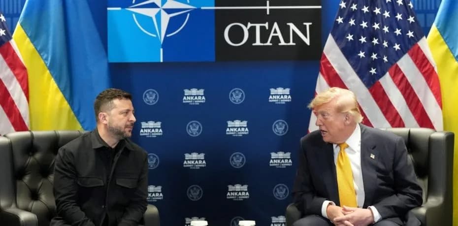 El presidente Donald Trump con su par de Ucrania, Volodímir Zelenski en la cumbre de la OTAN en Ankara (Turquía).