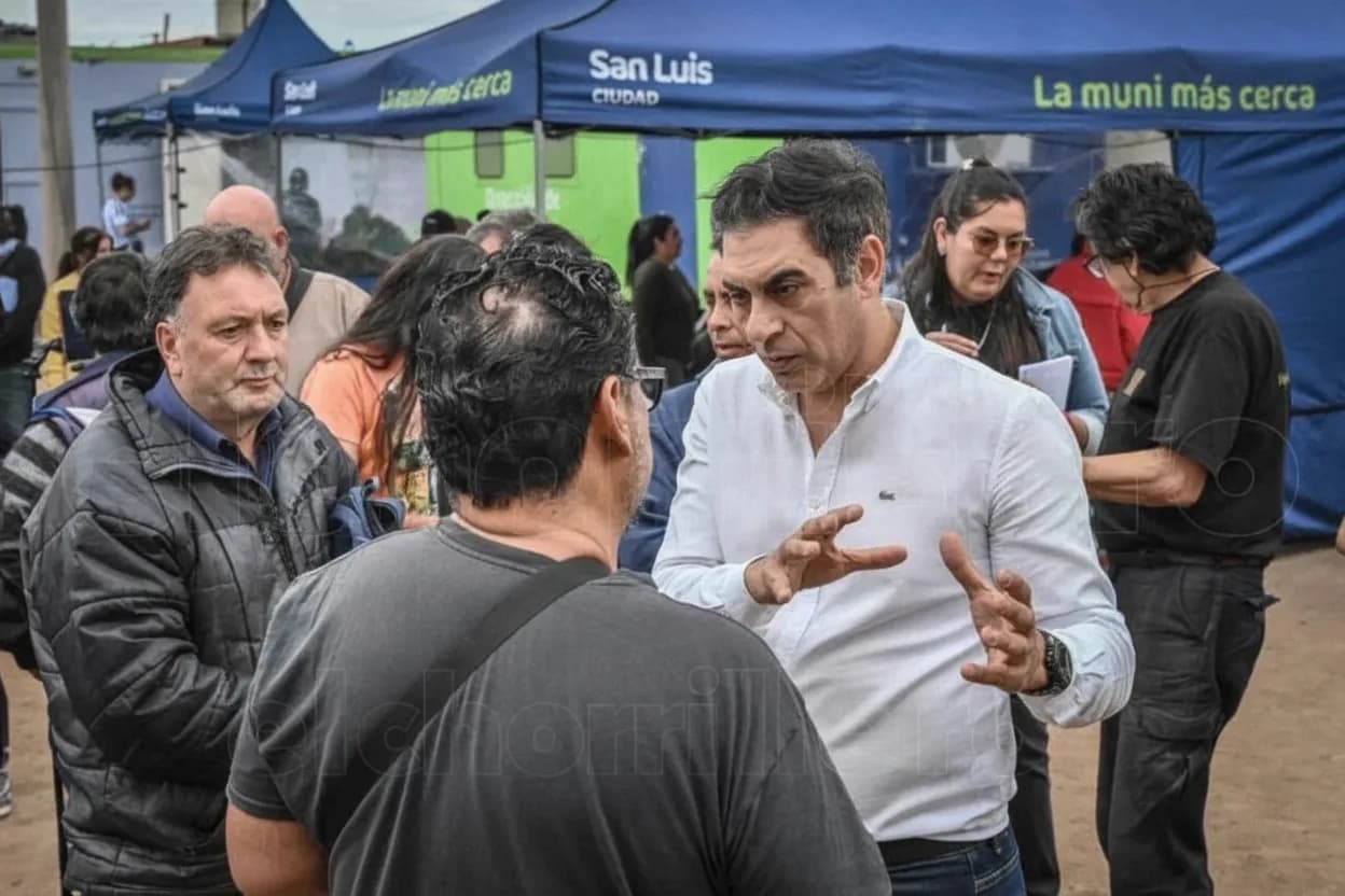 “La Muni Más Cerca” llegó al barrio Juan Gilberto Funes y atendió a más de 200 vecinos