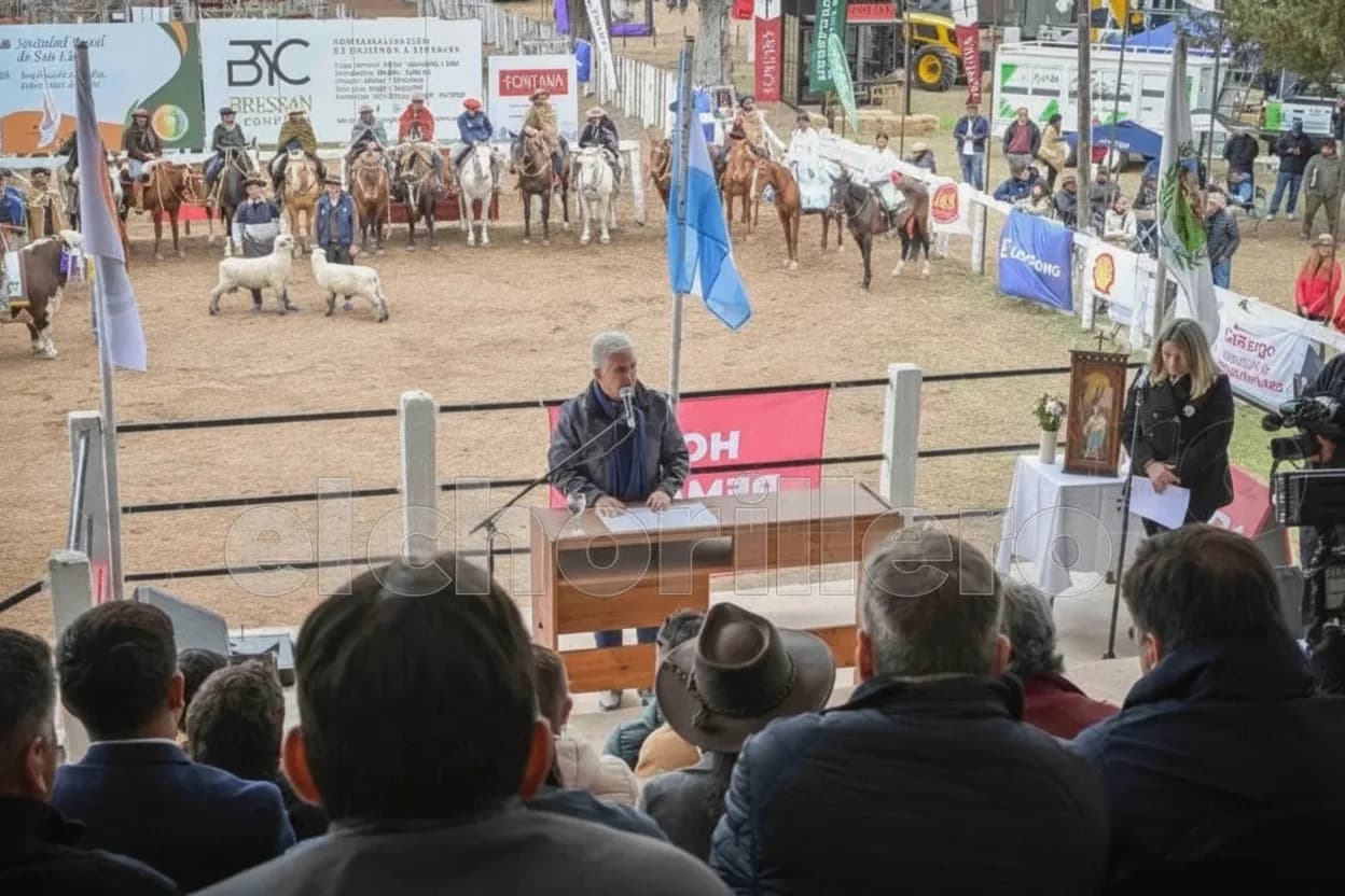 El gobernador Claudio Poggi en la Expo Rural.