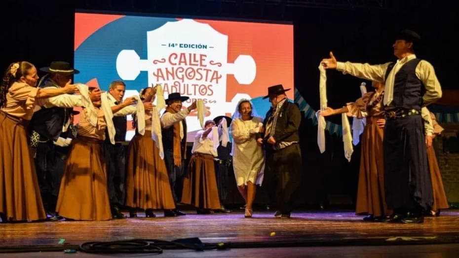 Pasó la primetra noche de Calle Angosta Adultos.
