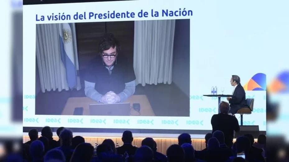 Javier Milei brindó un mensaje a los empresarios de IDEA desde París.